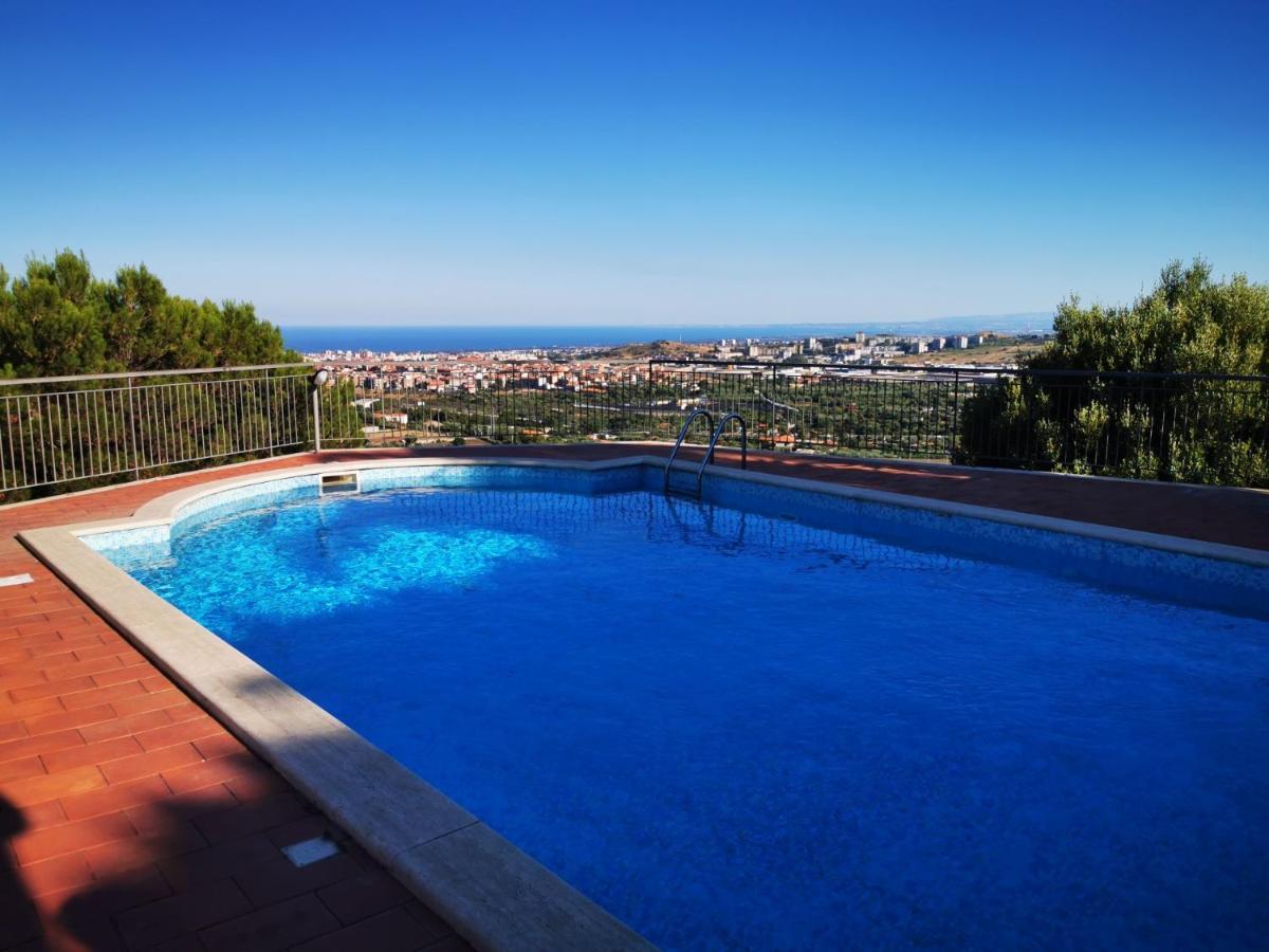 Holiday Flower Villa Panoramica Sul Golfo Di Catania Misterbianco Ngoại thất bức ảnh